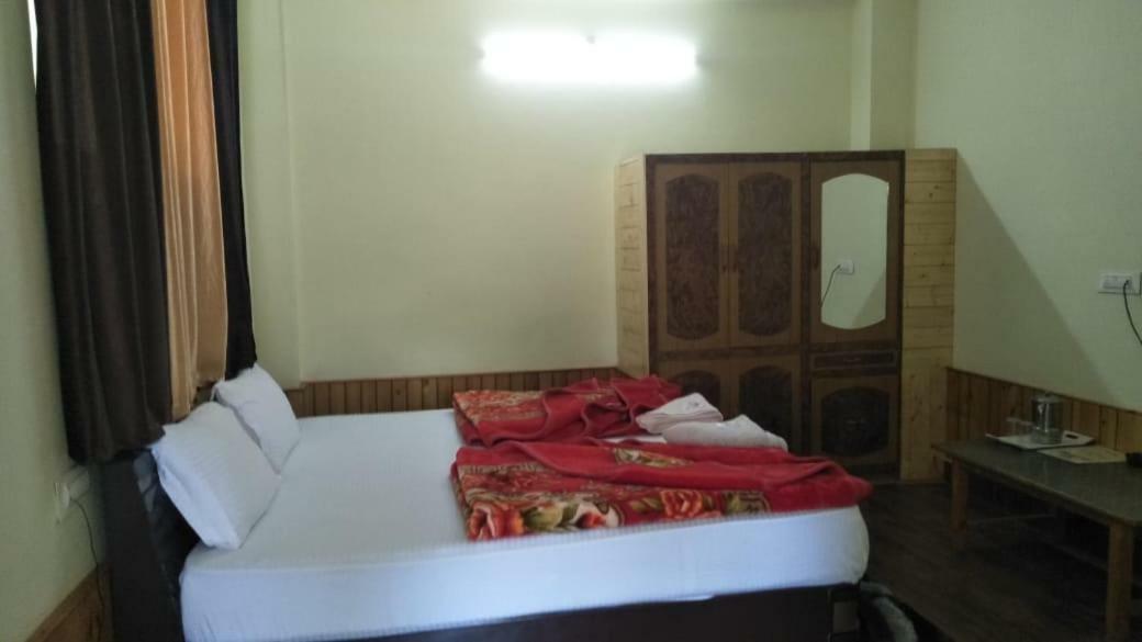The White House Hotel Kasol Exterior photo